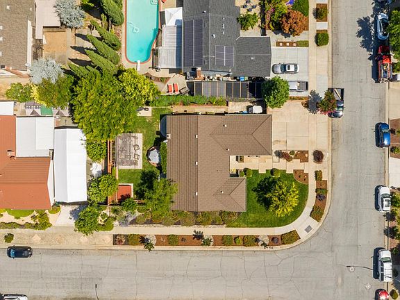 3rd image of 6035 Castello Dr