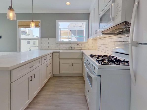 1609 E Balboa Blvd #C