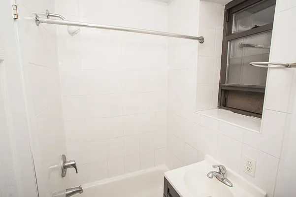 Rented by MNS Marketing | media 11