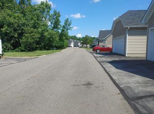 276 Dysar Run Dr #22, Blacklick, OH 43004