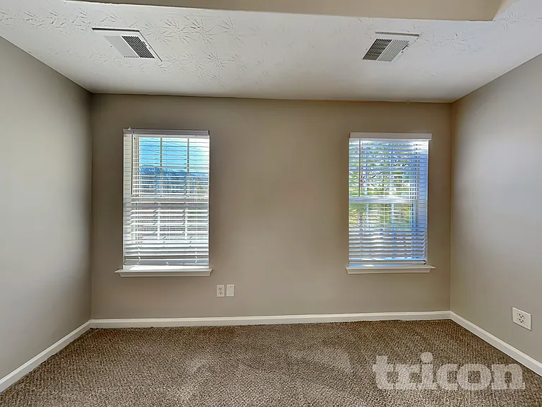 2408 Wood Bend Ln — Photo 8