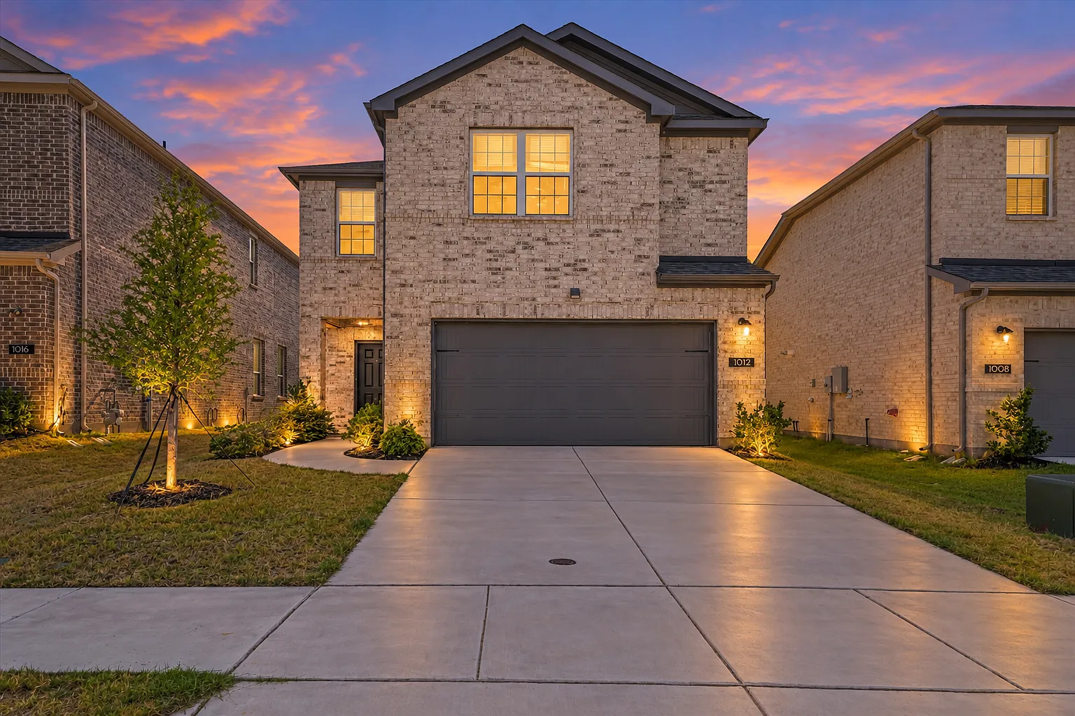 4 bed, 2060 sqft, $2,299 — Photo 1