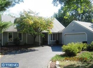 4 Averstone Rd, Northampton, PA 18966