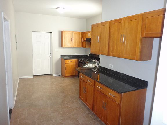 3rd image of 5815 S Michigan Ave APT 1