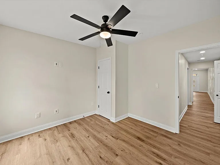 422 5th Ave #MAIN — Photo 10