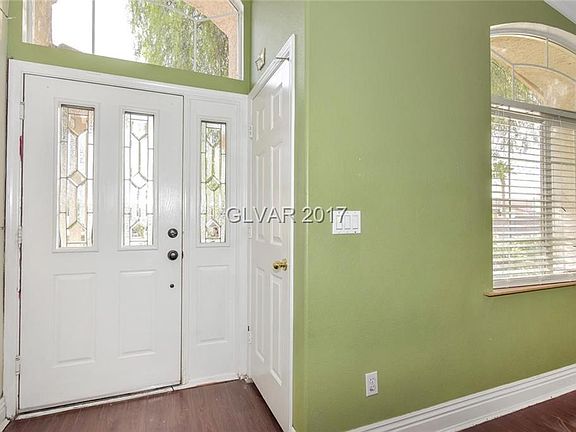 2nd image of 940 Rainbow Rock St