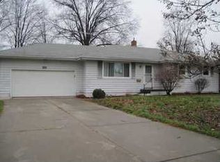 1382 Oakdale Dr NW, Warren, OH