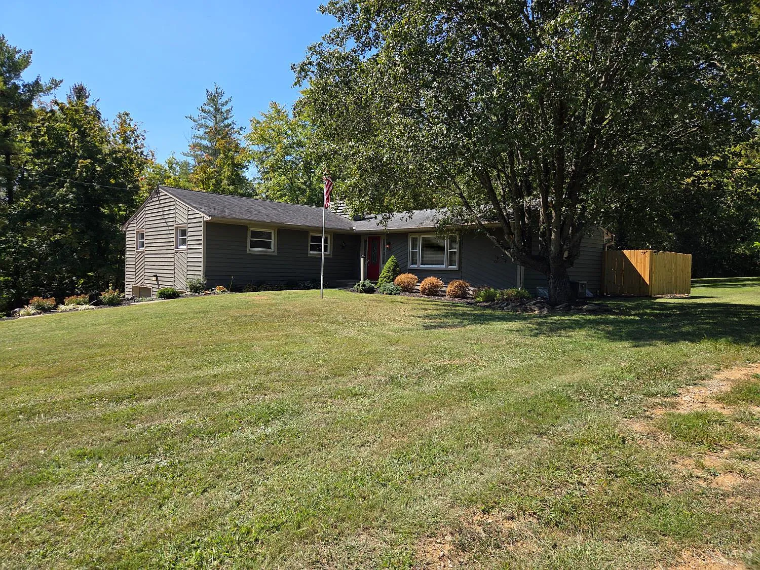 8573 Maineville Rd photo 1