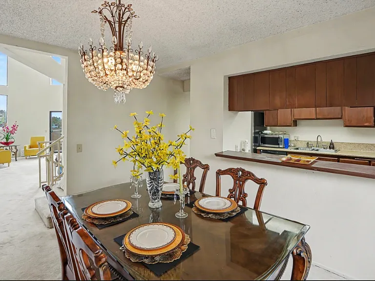 1846 N Alvarado St — Photo 2