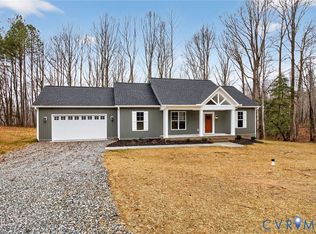 115 E Sunrise Dr, Warsaw, VA 22572