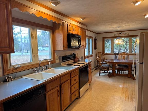2nd image of 118 Winnicutt Road