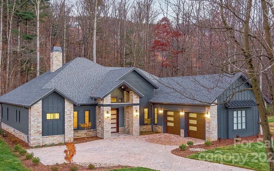 1st image of 340 Solomon Cir #17