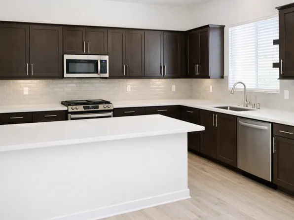 485 Village Greens Way, San Marcos, CA