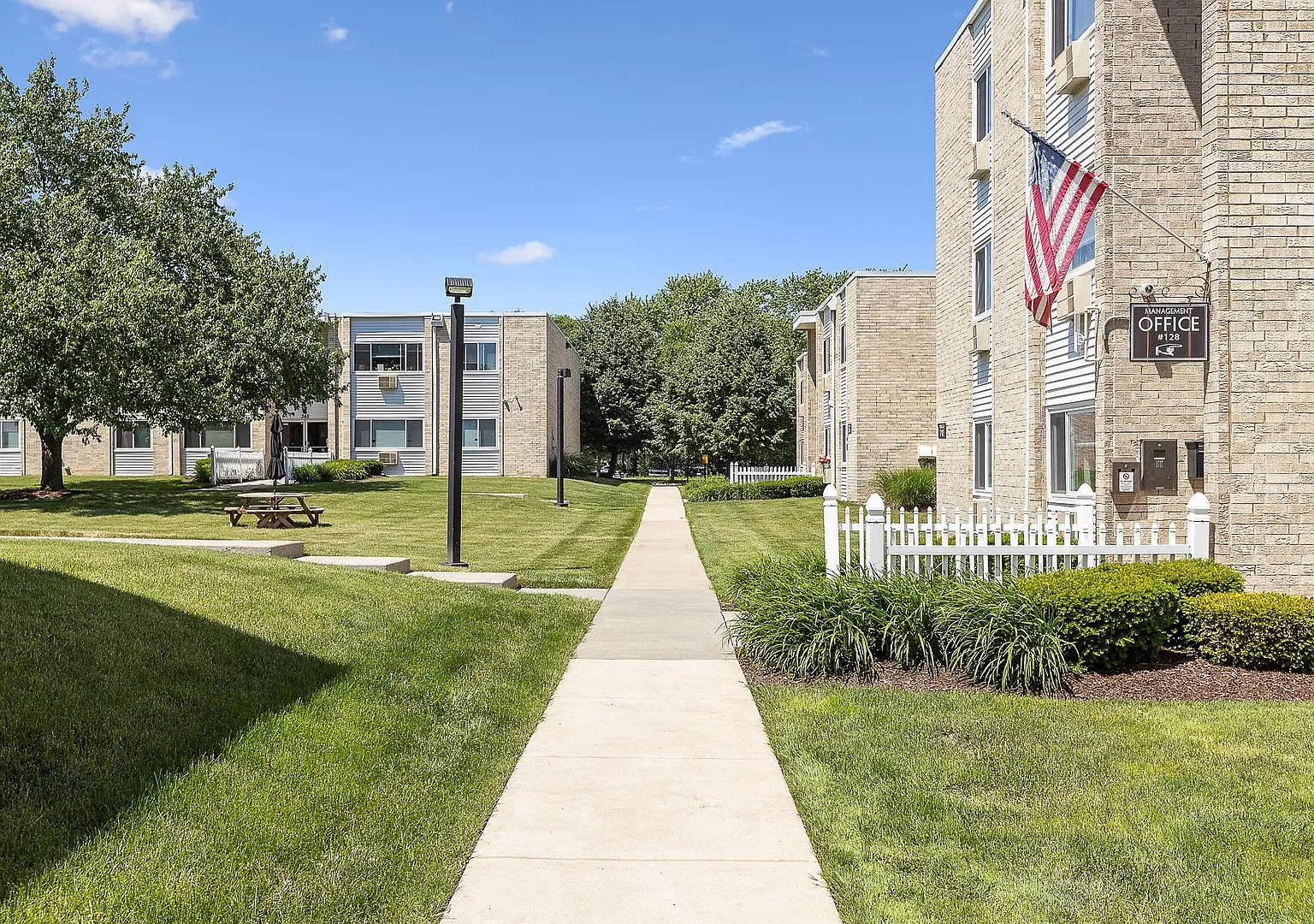 Villa Garden Apartments on Villa Avenue in Villa Park — Photo 2