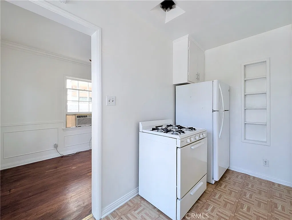 2 bed, 800 sqft, $1,845 — Photo 4