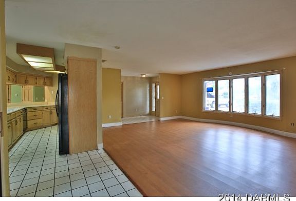 4th image of 15 Julie Dr