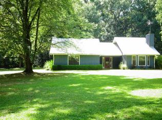588 White Oak Dr, Yazoo City, MS 39194