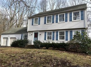 51 Berncliff Dr, Northford, CT 06472