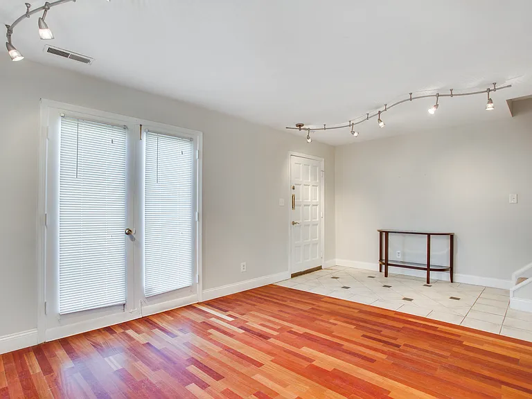 Foyer/Living Room 3
