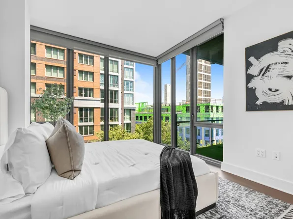 9 Avenue At Port Imperial image 22 of 50