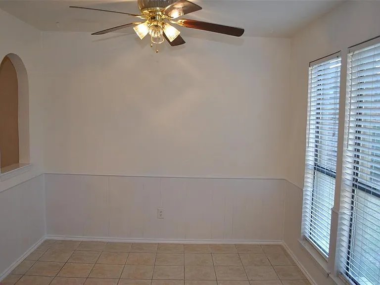 720 Ash St — Photo 7