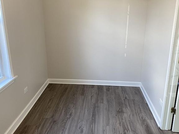 5th image of 2515 W Cortland St #2