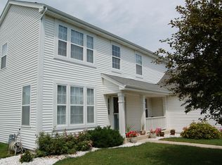 1865 E Ivy Cir, Lindenhurst, IL 60046