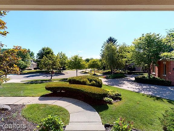 4th image of 17619 Laurel Creek Ct