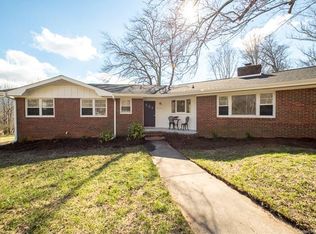 554 Brandon Rd, Black Mountain, NC 28711