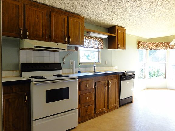 4th image of 254 Benefield Ln
