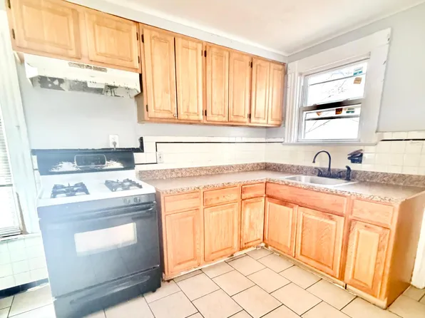 37 Arthur St, New Haven, CT 06519