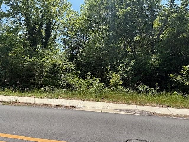 1st image of 927 16th St
