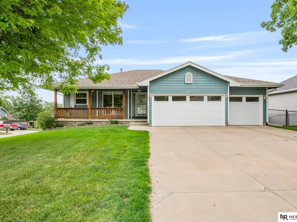 7923 S 69th St, La Vista, NE 68128