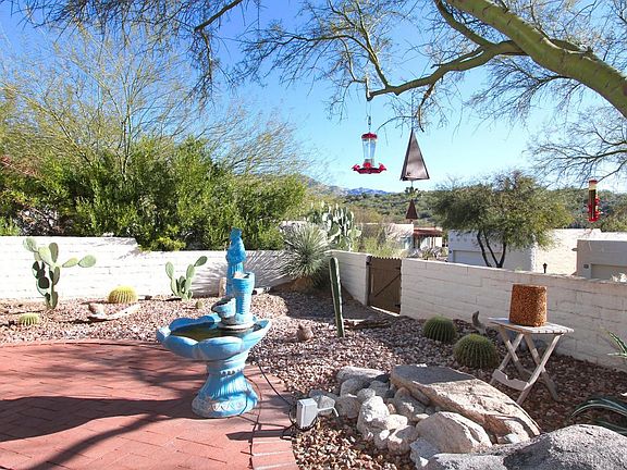 4th image of 5042 N Camino Del Lazo