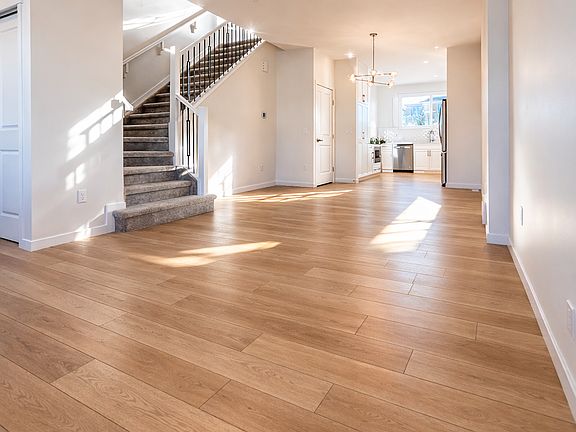3rd image of 1121 Aster Blvd NW