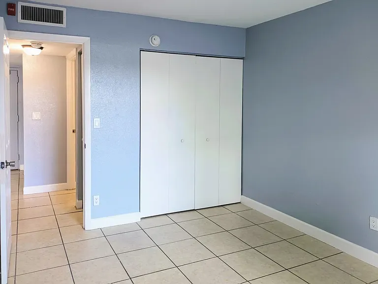 Waterford Apartments — Photo 8