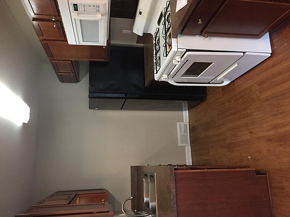 4th image of 13220 W Troy Ave