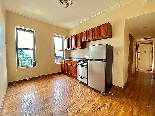 1st image of 1061 Bergen St #15