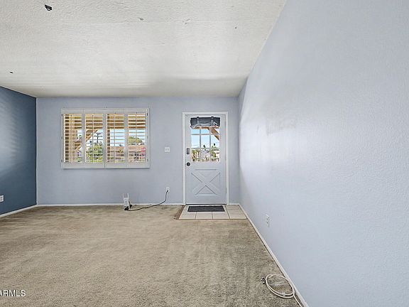4th image of 1063 E LOYOLA Drive