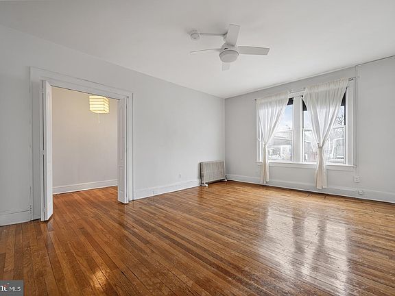 5th image of 1820 Clydesdale Pl NW APT 411