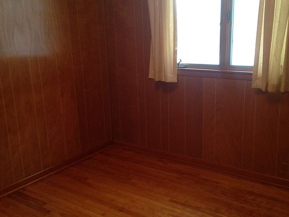 2nd image of 529 N 11th Ave W