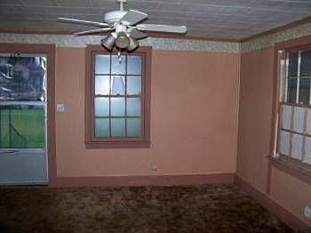 2nd image of 524 El Paso St