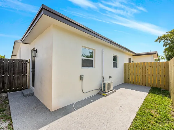 9720 NW 24th Pl #B, Fort Lauderdale, FL 33322