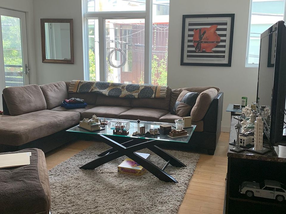 2nd image of 1112 N 3rd St APT 6