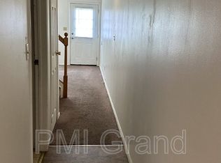 1616 University Dr, Charleston, IL