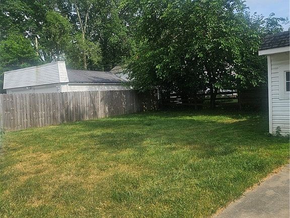 5th image of 3898 Salisbury Rd