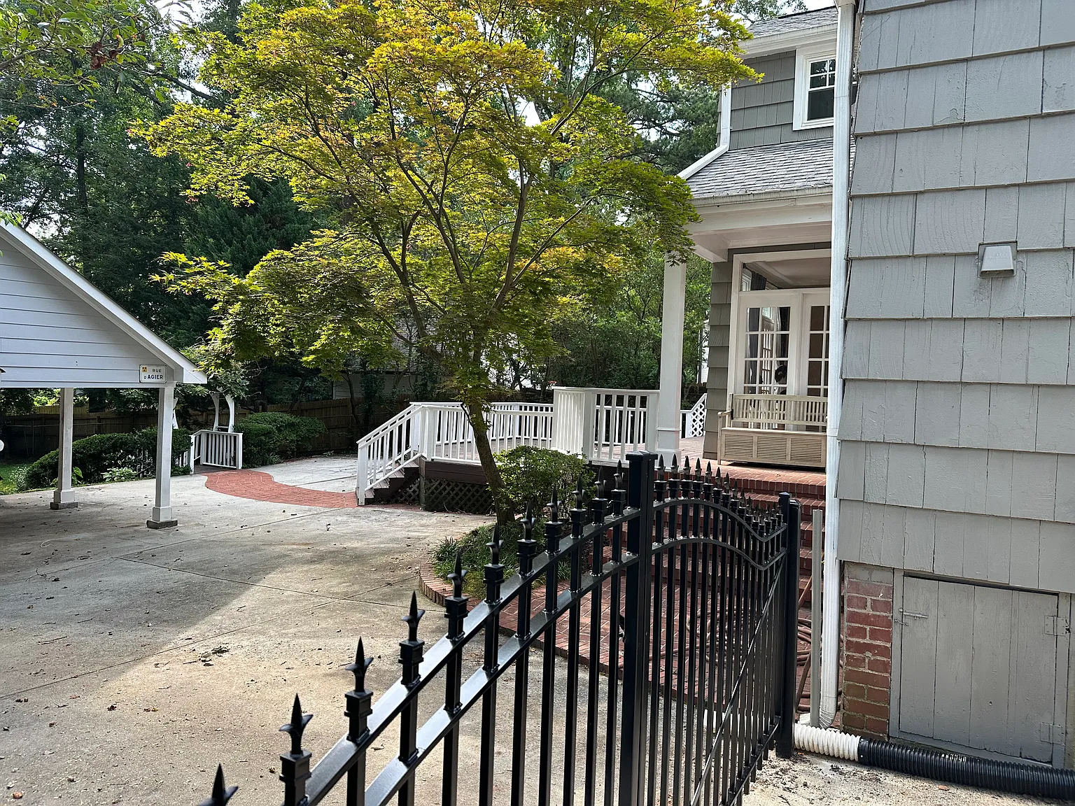 4 bed, 3.5 bath, 2400 sqft, $6,200 — Photo 4