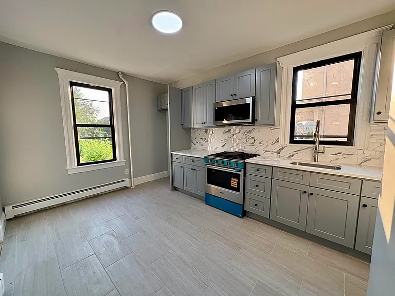 136 W 25th St #1 — Photo 7