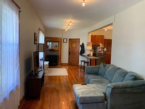 2943 W Altgeld St #2 Photo 1