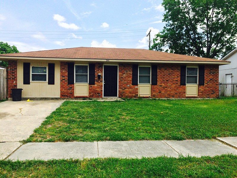 2nd image of 2231 Spain St